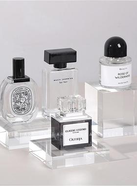 简约样板间香水口红道具衣帽间搭配组合梳妆台装饰软装饰品摆件