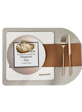 样板房装饰摆件餐厅组合饰品套装棕色咖色系餐盘餐巾布餐具展示