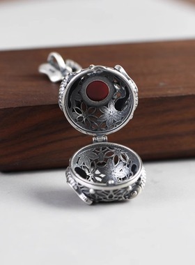 连年有余925银镂空香囊球吊坠