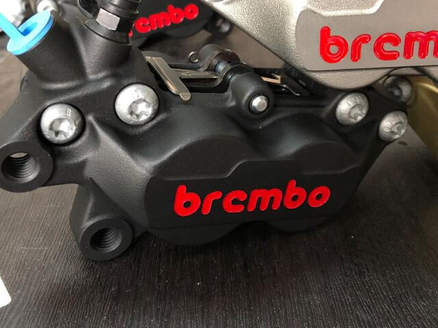 德安车行 正品布雷博BREMBO鲍鱼对4卡钳对四刹车卡钳下泵灰色黑色 - 图0