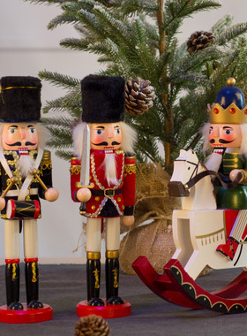 欧式摇马胡桃夹子办公室橱窗居饰品摆件生日圣诞节日礼物