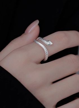 《西柚氧》925纯银灵蛇戒指女ins小众个性精致高级感素圈开口尾戒
