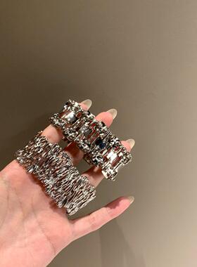 奇怪教母银色锆石重工手