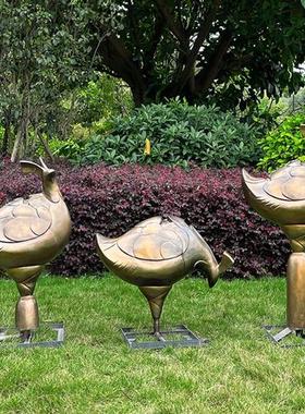 户外仿真玻璃纤维公鸡雕塑农场园林景观草坪公园抽象鸡装饰美陈摆