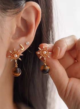 JoJo｜小众复古高级虎眼石方珠马年幸运项链雪花耳饰项链锁骨链