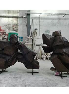 玻璃钢卡通雕塑定制厂家电镀太空人艺术装置大型水滴水花摆件定做