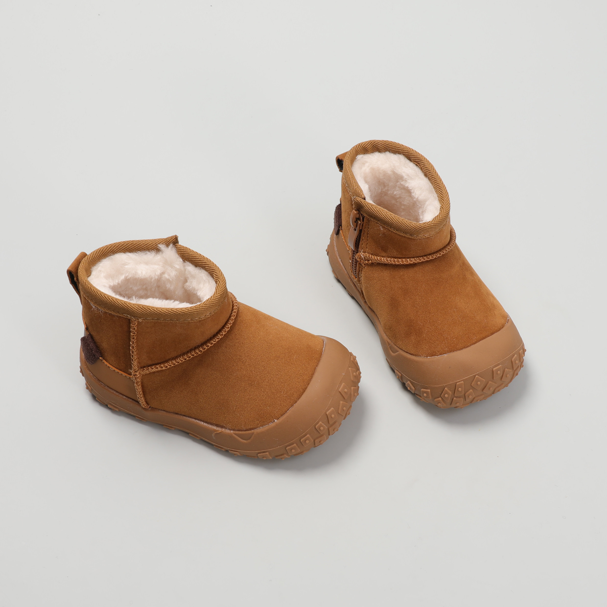 秋冬女童短筒雪地靴儿童加绒保暖棉靴软底防滑2025新款英伦风短靴,淘宝优惠券,粉丝福利购,淘宝优惠卷