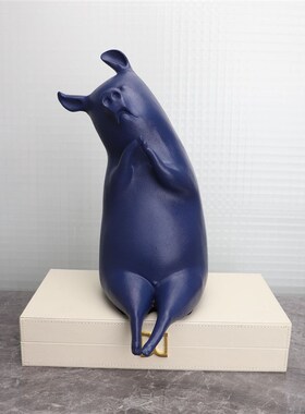 树脂蓝色小d猪工艺品北欧轻奢创意家居儿童房样板间装饰品动物摆