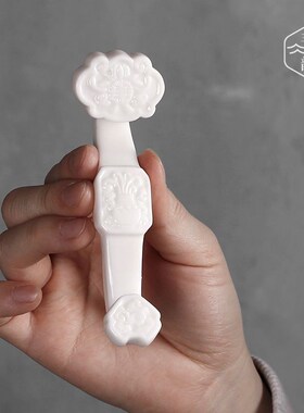 创意瓷器b迷你如意手把件可爱茶玩茶夹架筷子笔架保平安家居文