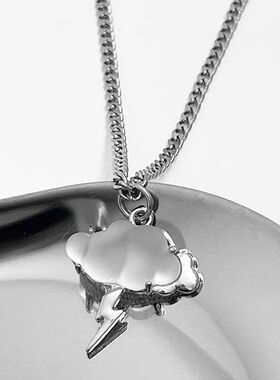 钛钢项链男女立体闪电吊坠锁骨链