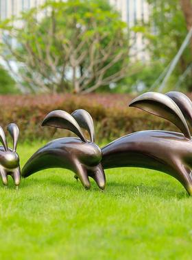 室外玻璃纤维兔子雕塑样品屋展示中心公园草坪造景园林景观小品动