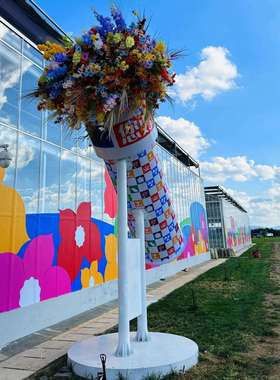 网红玫瑰道具花束景区店面巨型捧商超万花筒引流美陈装饰开业