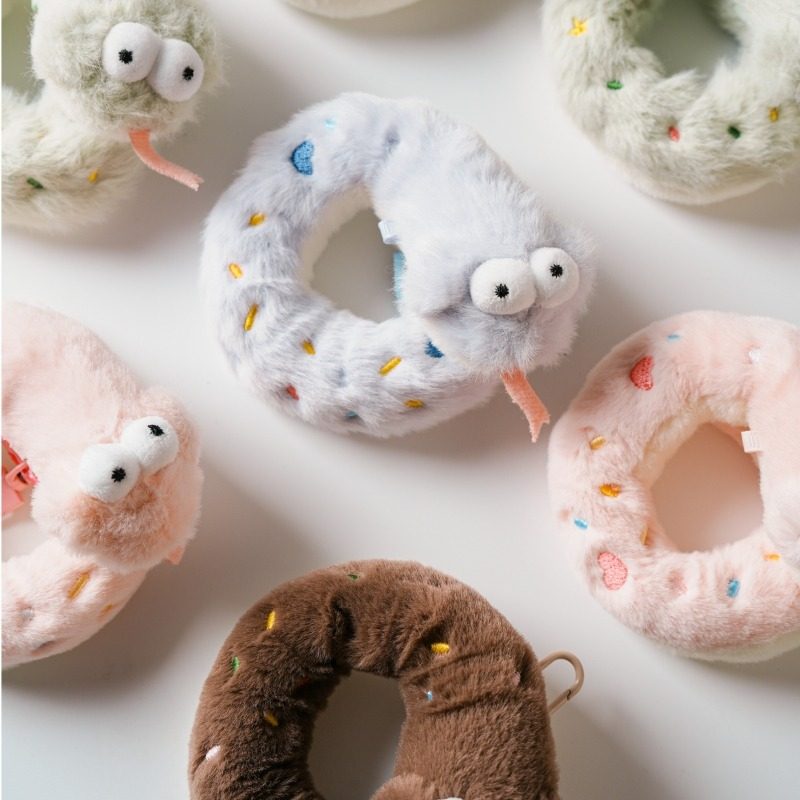 LOGALOGA啰嘎啰嘎蛇年蛇转乾坤毛绒手环潮流糖玩 - 图0