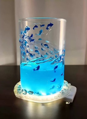 小鱼杯旋转夜灯发光桌面摆件ins风浪漫氛围灯情侣礼物送朋友生日