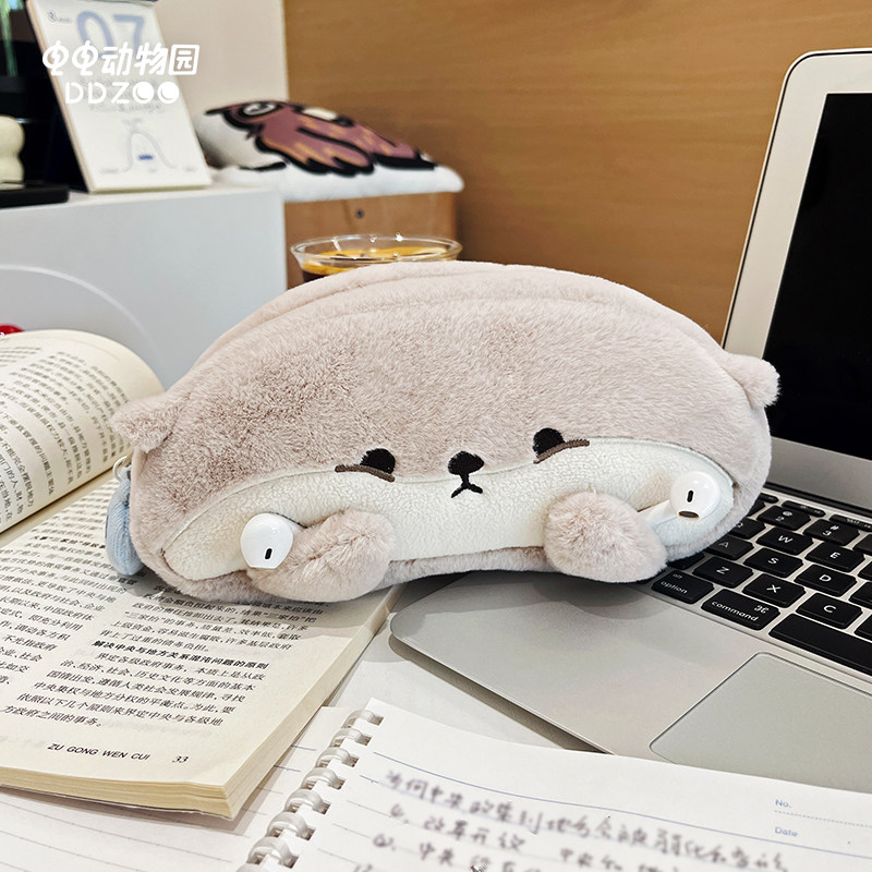 电电动物园企鹅笔袋毛绒绒大容量高颜值可爱水獭动物文具盒毛茸茸,淘宝优惠券,粉丝福利购,淘宝优惠卷