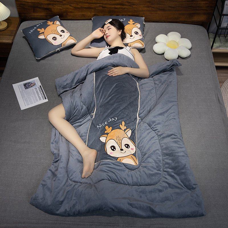 新水晶绒超柔贴布绣花抱枕被 两用二合一多功能卡通抱枕被子礼品,淘宝优惠券,粉丝福利购,淘宝优惠卷