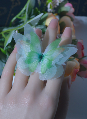 森系轻盈甜美蝴蝶立体戒指唯美指环饰品度假拍照跳舞小众设计百搭