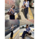 ຄໍາແນະນໍາທີ່ມັກຂອງ Maven Lin ແມ່ນ jeans ທີ່ບໍ່ມີແອວທີ່ມີສີຕົ້ນສະບັບສໍາລັບແມ່ຍິງທີ່ມີການອອກແບບວ່າງແລະ trousers ກວ້າງ.