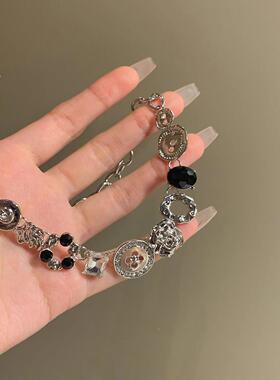 MaisonCleo甜酷金属纽扣锁骨链