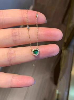 轻奢祖母绿爱心镶钻锁骨链