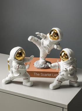 家居软装饰品家里客厅酒柜太空人宇航员摆件小新房办公室书柜书架