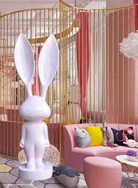 卡通动物大长耳朵兔子雕塑网红奶茶店餐厅玻璃钢摆件商场橱窗美陈