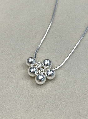 s925纯银葡萄串圆球项链女ins秋冬新款小众清冷感极简设计蛇骨链