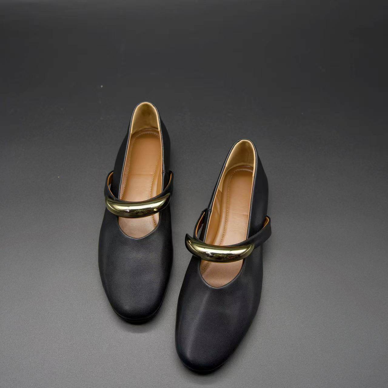 法式复古气质单鞋女金属春秋新款软皮百搭玛丽珍鞋浅口奶奶芭蕾鞋