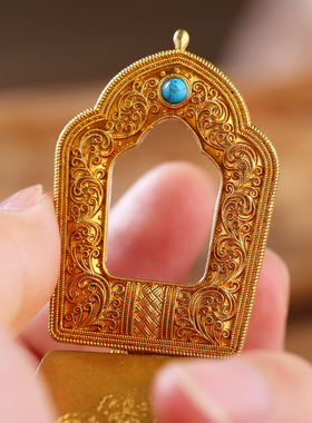 极速黄铜b掐丝莲花生大士释迦摩尼佛像尼泊尔手工艺透明嘎乌盒吊