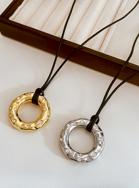 甜甜圈圆环吊坠项链长款锤纹镶钻可调节皮绳小众高级感秋冬新款