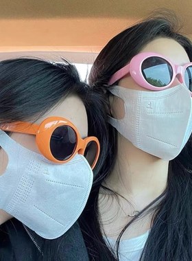 速发姊妹出街粉框黑片卖萌减龄少太椭圆白色墨照拍镜蓝橙心镜