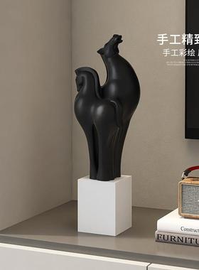 马客厅摆件高级感小众办公室桌面酒柜装饰品轻奢大气乔迁新居礼品