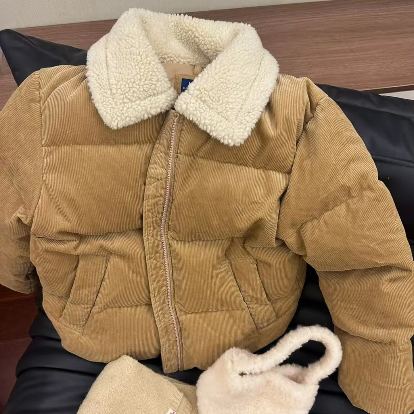 女童羽绒服冬季2025新款洋气儿童韩版宝宝保暖毛绒翻领灯芯绒外套,淘宝优惠券,粉丝福利购,淘宝优惠卷