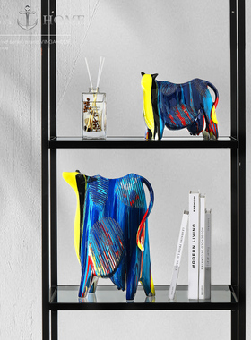 新品vingahojme 抽象艺术迷彩牛动物摆件轻奢创意客厅电视柜玄关