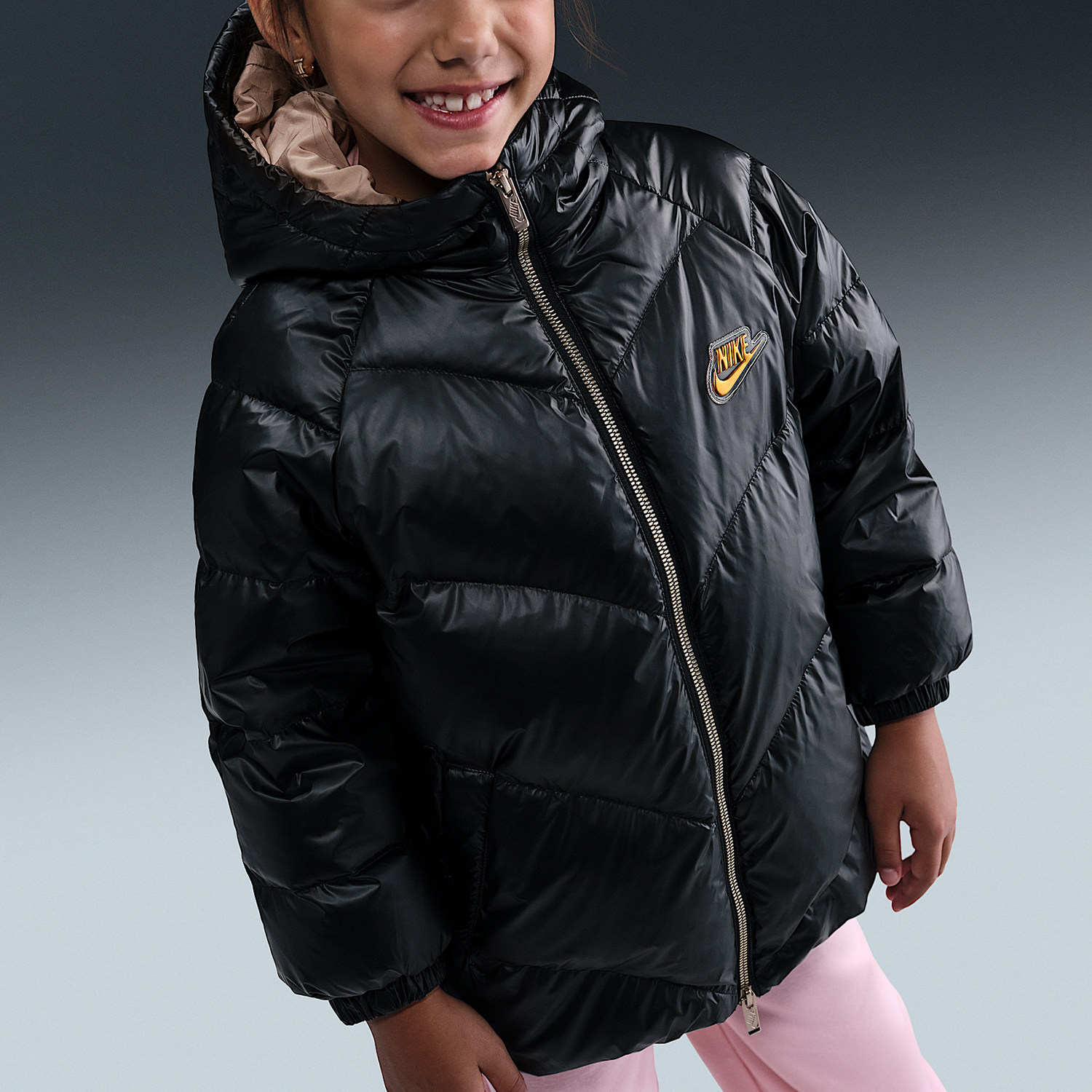 Nike/耐克正品2025冬季小童休闲连帽拉链羽绒服IQ9826-010,淘宝优惠券,粉丝福利购,淘宝优惠卷