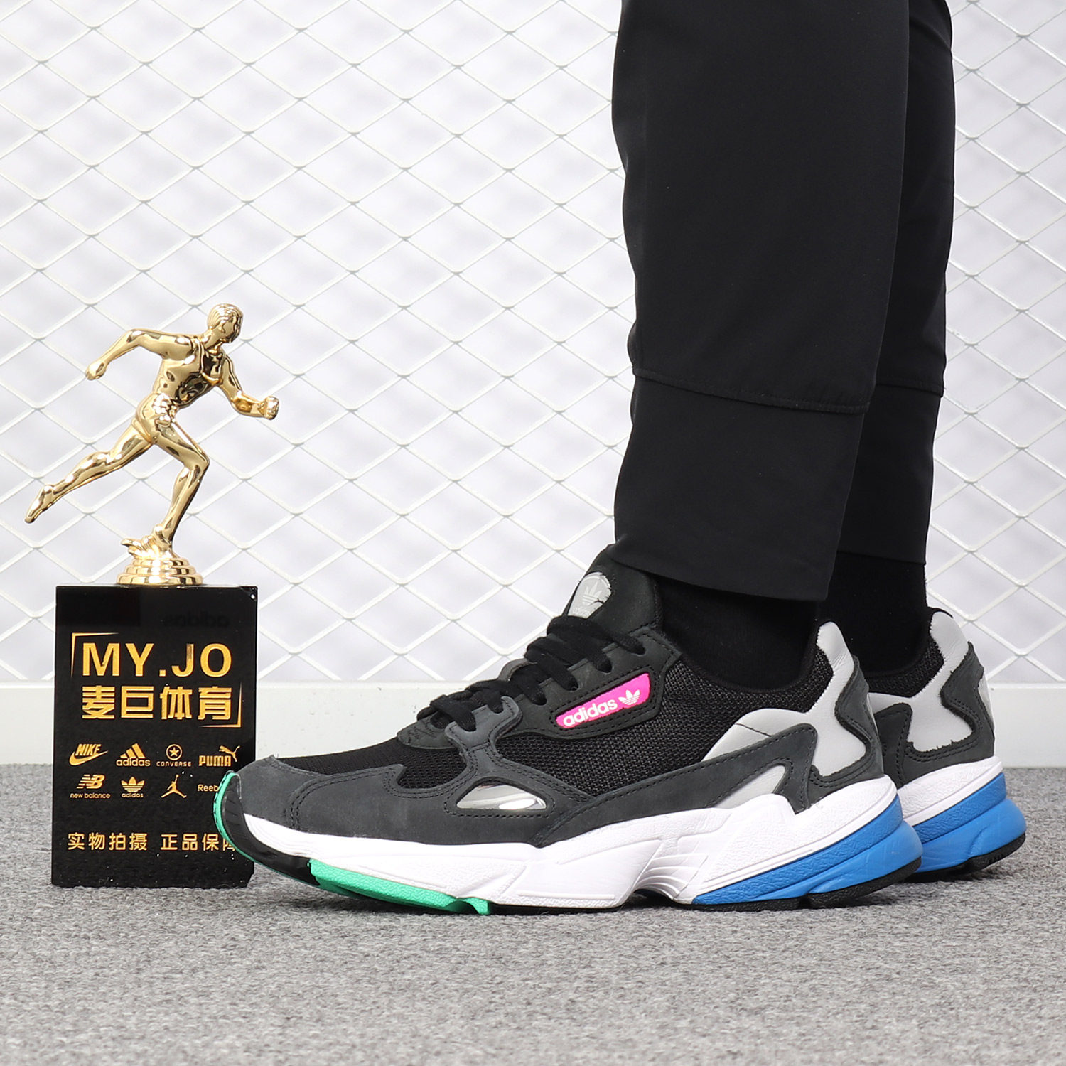 Adidas/阿迪达斯正品 当季新款三叶草女子 复古运动跑步鞋F35270,淘宝优惠券,粉丝福利购,淘宝优惠卷