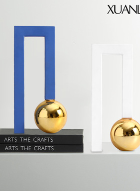现代简约圆球蓝色框架摆件特殊几何造型样板房桌面工艺品树脂摆件