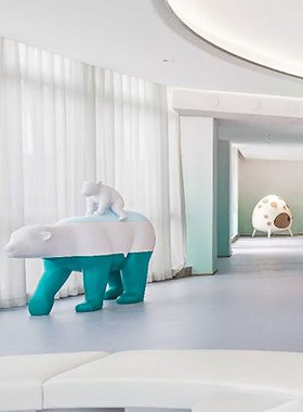 速发酒店售楼处雕塑商场大型玻璃艺熊落地摆件抽象动物钢术摆设