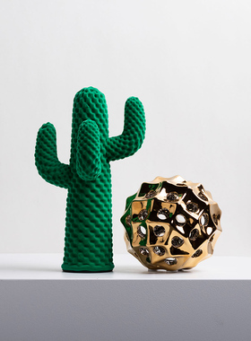 新品装饰推荐仙人掌摆件卧室客y厅北欧简约树脂软装饰品样板间电