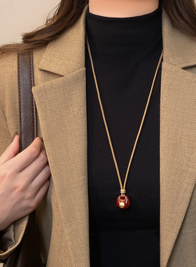 新中式红色小福锁吊坠皮绳项链女秋冬轻奢感毛衣链气质配饰品