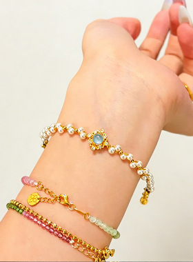 手工编织海蓝宝石珍珠手链女高级感串珠手串轻奢小众时尚叠戴手饰