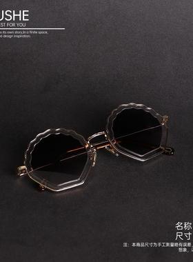 样板房主卧衣帽间软装饰品搭配轻奢墨镜摆件道具眼镜镜框展示展厅