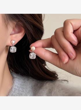 超精致！爱心珍珠耳钉2023新款爆款耳环轻奢设计感高级秋冬耳饰女