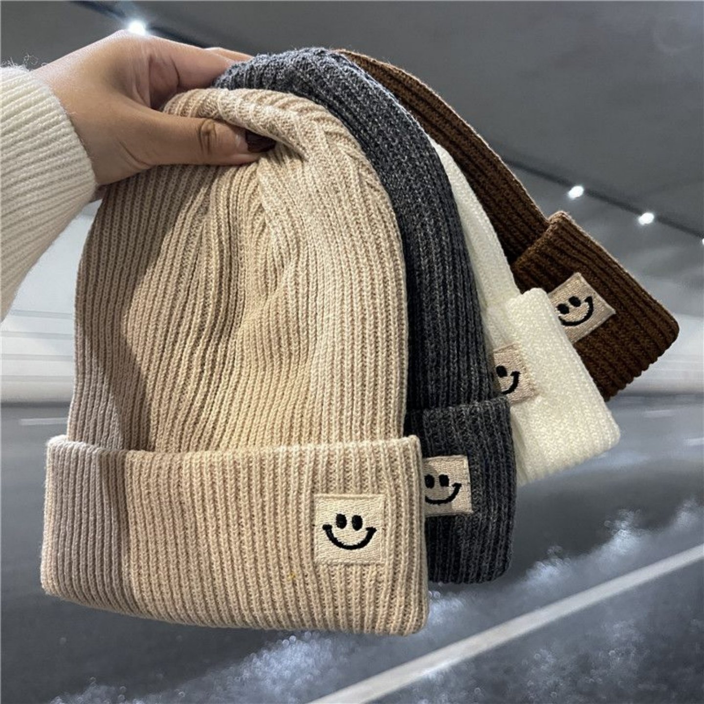 日系针织帽笑脸标毛线帽子女秋冬季可爱潮流百搭护耳黑色保暖男