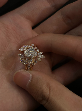 爆闪鸽子蛋花瓣戒指女小众设计感