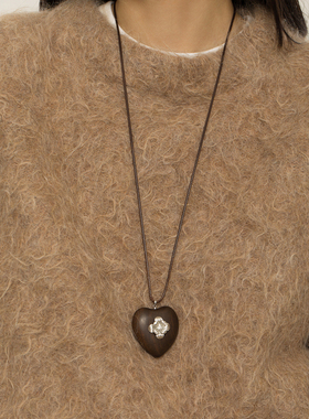 花朵木质爱心棕色皮绳长款项链女