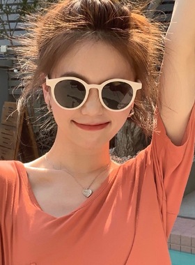 日本品质新款海边偏光墨镜女夏高级感米白框可配近视防紫外线强光