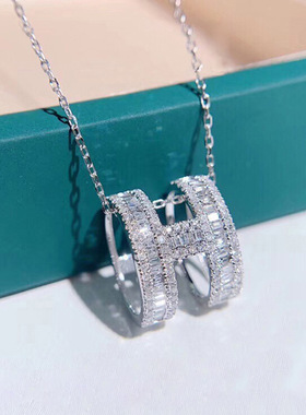 日本品质新品锆石字母项链女士配饰百搭小众高级感锁骨链秋冬吊坠