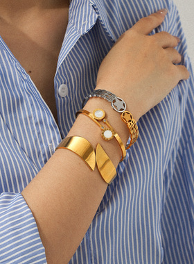 日本品质欧美饰品金银拼色不锈钢星星手镯ins风宽面钛钢手饰开口