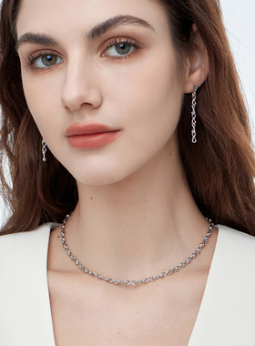 LAVIVA铜镀白金蝴蝶8字环扣项链